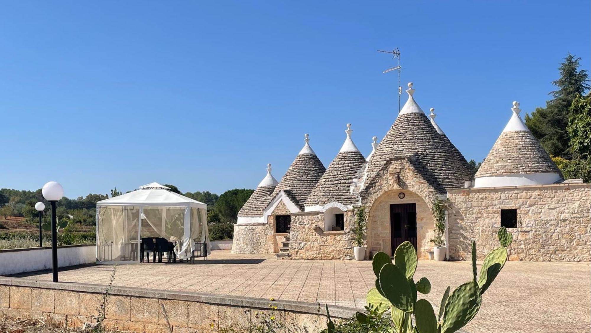 Trulli Del Sole Villa Martina Franca Luaran gambar