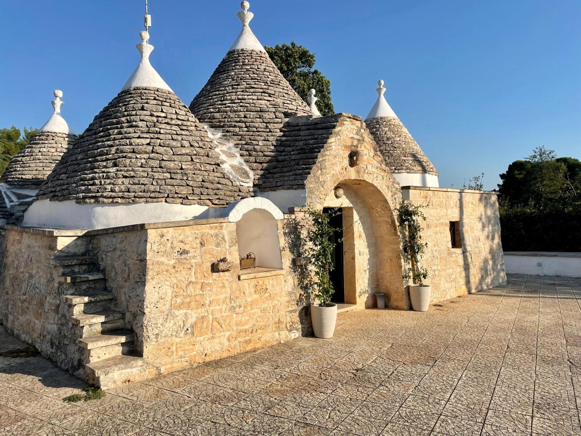 Trulli Del Sole Villa Martina Franca Luaran gambar